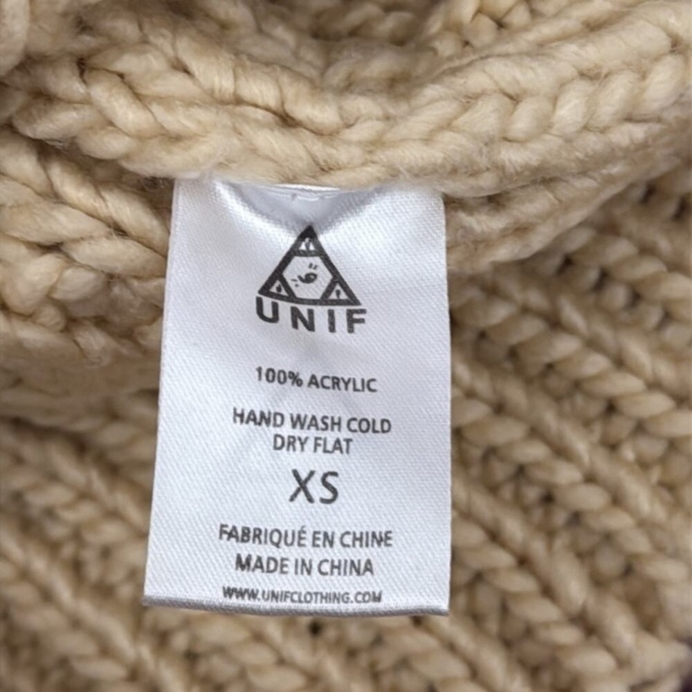 UNIF Chunky Oversize Cable Knit Sweater — XS - Picture 10 of 11